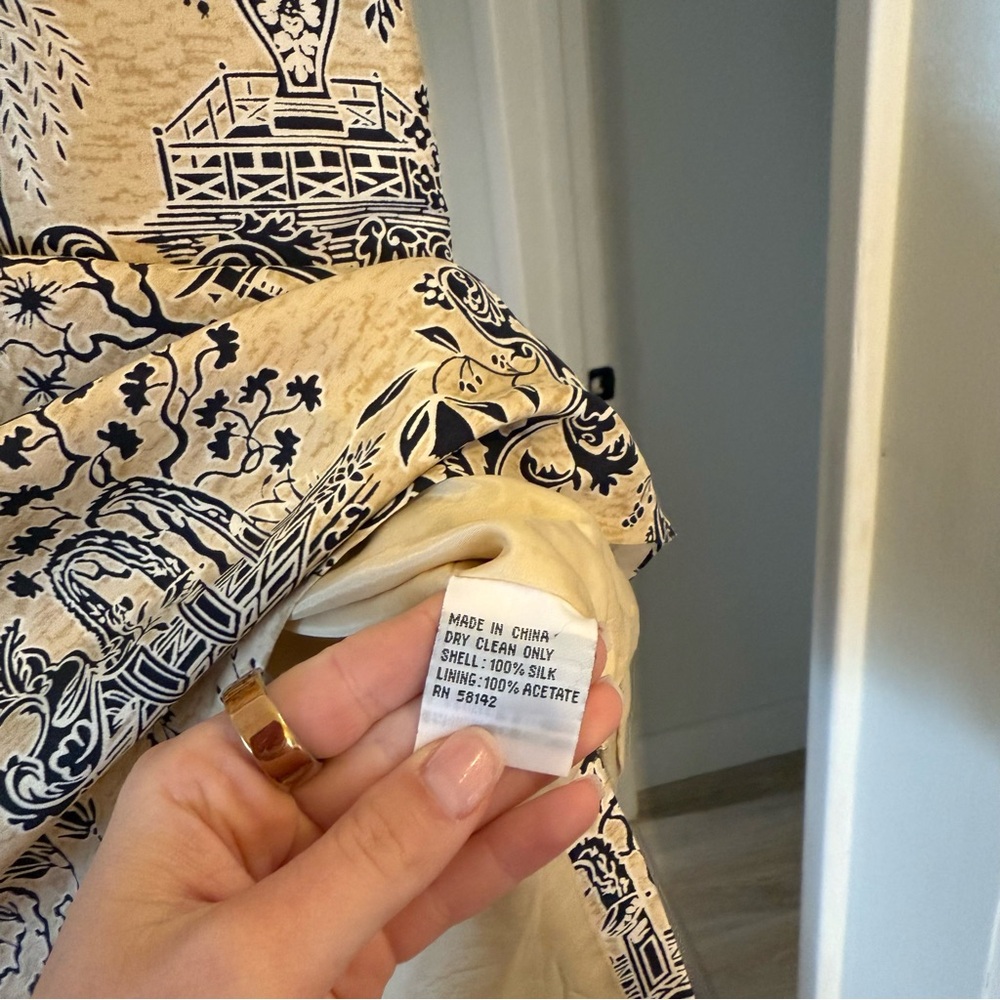 Talbots 100% Silk Ofiental Pattern Neutral Knee Length Dress Sz 10 Office - Picture 6 of 8